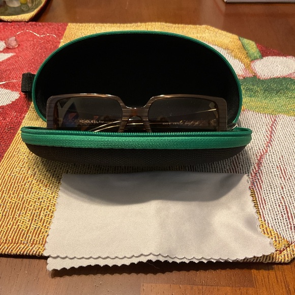 Chanel Rectangular Sunglasses in EUC $150 No scratches or sign of wear. See pics - Picture 10 of 15